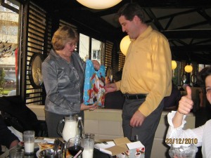 165096_188838104464615_100000152808443_795783_703060_n