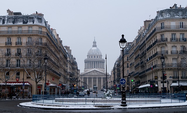 paris-100277_640